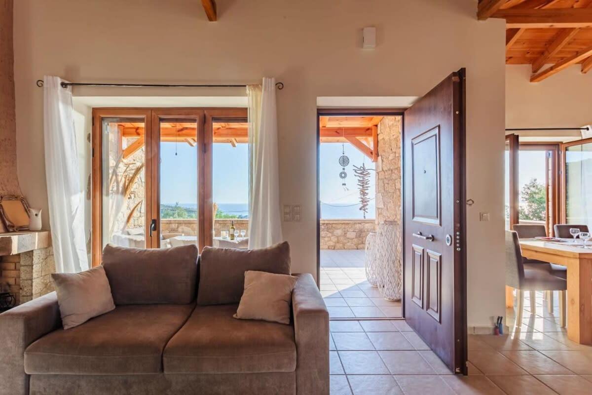 Mani Panoramic Seaviews - Luxury Summer Haven Levktron Luaran gambar